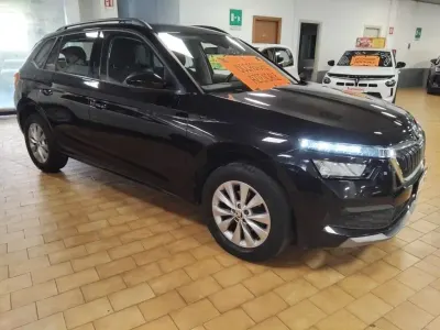 Usata Skoda Kamiq Ambition 110 CV (80 kW) 2022 Nero tulipano / perlato SUV