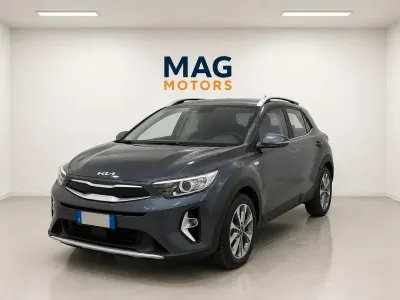 Usata Kia Stonic Style 100 CV (73 kW) 2022 Grigio SUV