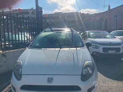 Usata Fiat Punto Evo S 95 CV (69 kW) 2012 Bianco Utilitaria