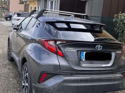 usata Toyota C-HR 1.8h Trend 2wd e-cvt