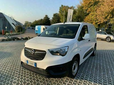 usata Opel Combo Furgone Cargo 1.2 Benzina 110CV S&S PC 650kg Edition del 2020 usata a Parma