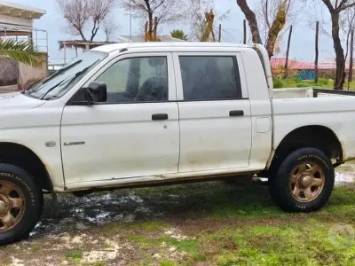 Usata Mitsubishi L200 2006 Bianco Pick-up