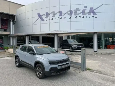 Nieuw Jeep Avenger Longitude 101 PK (74 kW) 2026 Grijs SUV