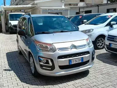 Usado Citroën C3 Picasso Exclusive 110 CV (80 kW) 2016 Gris Monovolumen