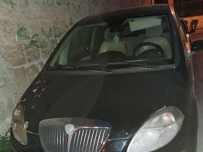 Usata Lancia Musa 90 CV (66 kW) 2006 Nero Monovolume