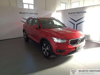 Usata Volvo XC40 Momentum 129 CV (94 kW) 2021 Rosso SUV