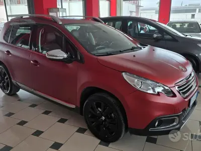 Gebraucht Peugeot 2008 Allure 120 PS (88 kW) 2016 Rot SUV