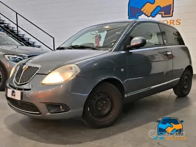 Usata Lancia Ypsilon 77 CV (56 kW) 2010 Grigio Utilitaria