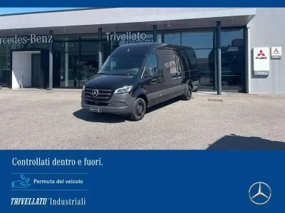 Usata Mercedes Sprinter 190 CV (139 kW) 2023 Nero profondo Furgone
