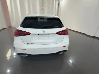 Nuova Mercedes A200 AMG line 150 CV (110 kW) 2026 Bianco polare