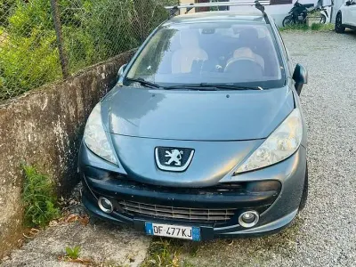 Usata Peugeot 207 109 CV (80 kW) 2006 Bluazzurro Berlina