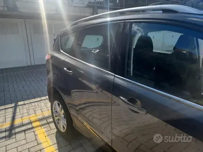 Usata Ford Kuga 120 CV (88 kW) 2017 SUV