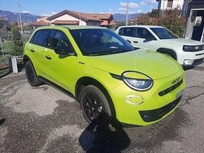 Nuova Fiat 600 Sport 110 CV (80 kW) 2026 Verde SUV