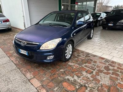 Usata Hyundai i30 121 CV (88 kW) 2007 Blu Utilitaria