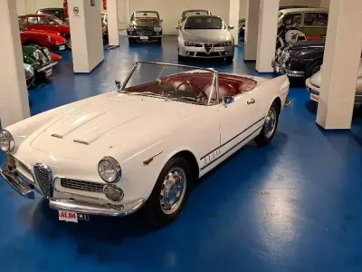 Usata Alfa Romeo 2000 116 CV (85 kW) 1960 Bianco / pastello Cabrio