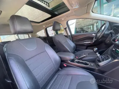 Usata Ford Kuga Titanium 150 CV (110 kW) 2015 Nero SUV