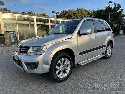 Usata Suzuki Grand Vitara 129 CV (94 kW) 2013 Argento SUV