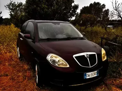 Usata Lancia Ypsilon 60 CV (44 kW) 2009 Nero Utilitaria