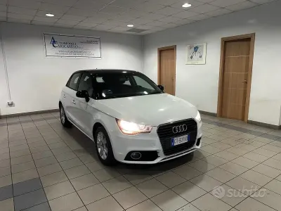 Usata Audi A1 Attraction 86 CV (63 kW) 2014 Bianco metallizzato Utilitaria