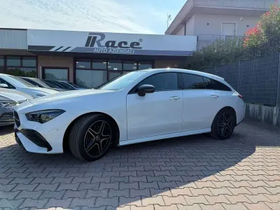 Begagnad Mercedes CLA200 Shooting Brake Premium 163 HK (119 kW) 2024 Vit Kombi