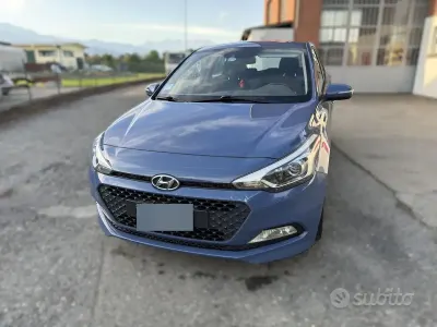 Usata Hyundai i20 Comfort 84 CV (61 kW) 2018 Bluazzurro Berlina