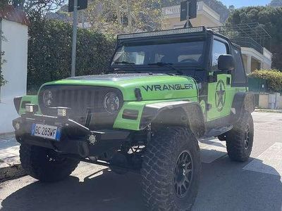 Usata Jeep Wrangler 118 CV (86 kW) 1999 Verde SUV