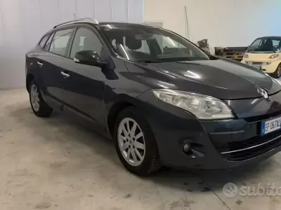 Usata Renault Mégane GrandTour 131 CV (96 kW) 2010 Grigio Station wagon