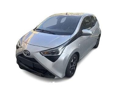 Usata Toyota Aygo Connect Style 72 CV (52 kW) 2021 Argento Utilitaria