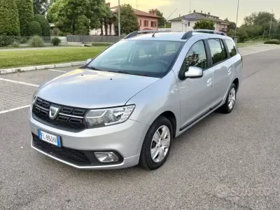 Usado Dacia Logan MCV Lauréate 75 CV (55 kW) 2017 Gris Familiar
