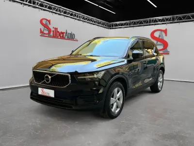 Usata Volvo XC40 Momentum 150 CV (110 kW) 2020 Viola SUV