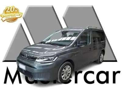Usata VW Caddy 102 CV (75 kW) 2021 Grigio Monovolume