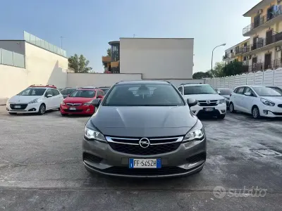 Usata Opel Astra 95 CV (69 kW) 2016 Giallo Station wagon