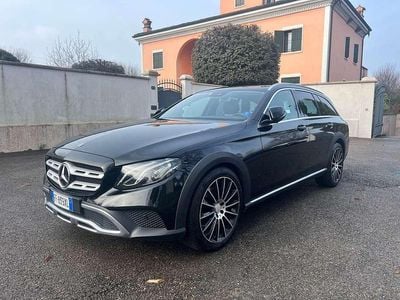 Usata Mercedes E220 All-Terrain Premium Plus 194 CV (142 kW) 2017 Nero Station wagon