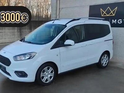 Usata Ford Tourneo Courier 99 CV (72 kW) 2020 Bianco Monovolume