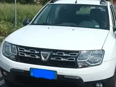 Usata Dacia Duster 125 CV (91 kW) 2014 Bianco SUV
