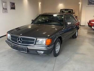 Usata Mercedes 380 218 CV (160 kW) 1984 Grigio Coupé