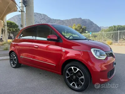 Usata Renault Twingo Intens 92 CV (67 kW) 2020 Rosso Utilitaria