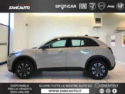 Nouvelle Fiat 600 110 ch (80 kW) 2026 Noir SUV