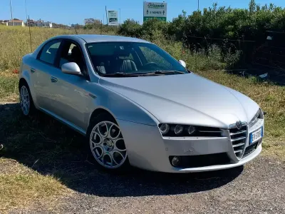 Second-hand Alfa Romeo 159 Exclusive 150 CP (110 kW) 2014 Gri Berlinǎ