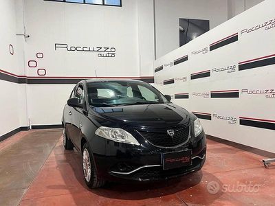 Usata Lancia Ypsilon Silver 69 CV (50 kW) 2016 Nero Utilitaria