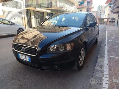 Usata Volvo S40 108 CV (79 kW) 2005 Nero Berlina