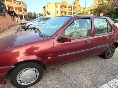 Usata Ford Fiesta 1998 Utilitaria