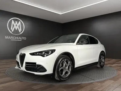 Second-hand Alfa Romeo Stelvio Sprint 160 CP (117 kW) 2023 Alb SUV
