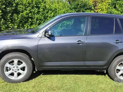 Usado Toyota RAV4 150 CV (110 kW) 2012 Gris SUV