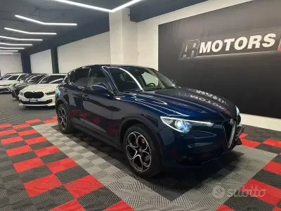 Usata Alfa Romeo Stelvio Super 209 CV (153 kW) 2019 Blu SUV