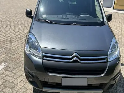 Usata Citroën Berlingo 99 CV (72 kW) 2018 Grigio Monovolume