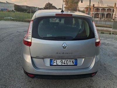 Usata Renault Grand Scénic III 110 CV (80 kW) 2013 Grigio Monovolume