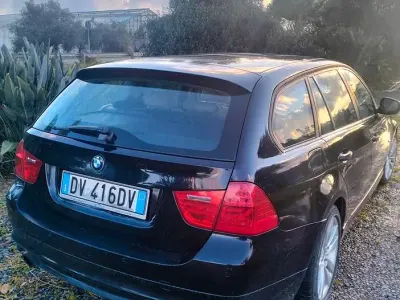 Usata BMW 318 143 CV (105 kW) 2009 Nero Station wagon