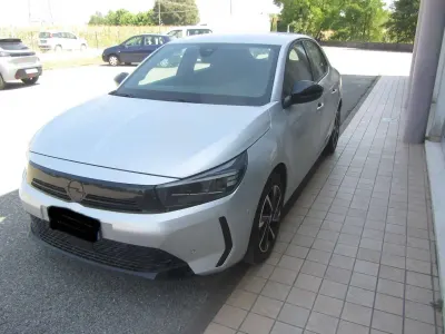 Usata Opel Corsa S 101 CV (74 kW) 2025 Argento Utilitaria