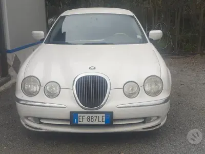 Usata Jaguar S-Type S 238 CV (175 kW) 2001 Bianco Berlina